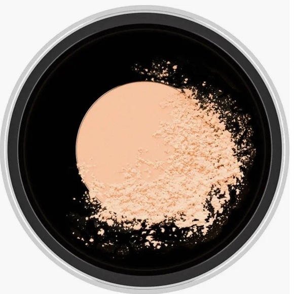 Brand New MAC Cosmetics Studio Fix Perfecting Powder in Light Matte Finish Sheer - Picture 4 of 5